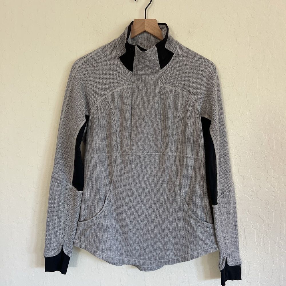 lululemon athletica Gray Long-Sleeve Half-Zip Pullover - Picture 7 of 13